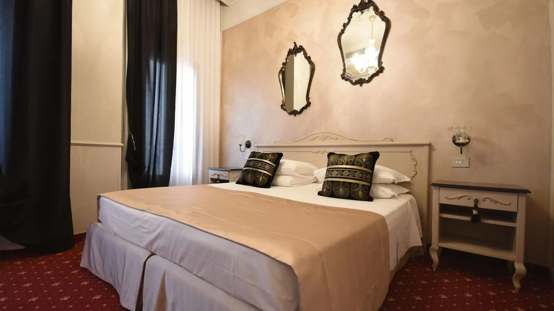 Violino D'Oro Venezia Hotel 5*, Venice